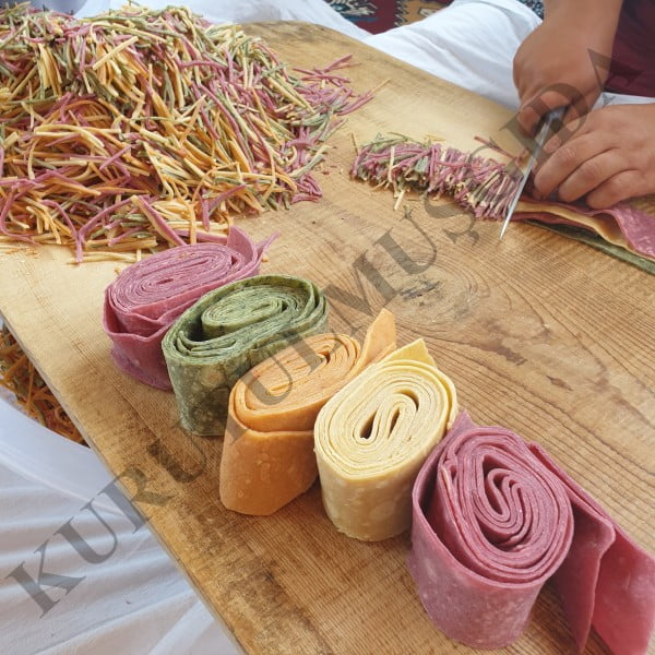 Sebzeli Erişte 1 kg - Görsel 3